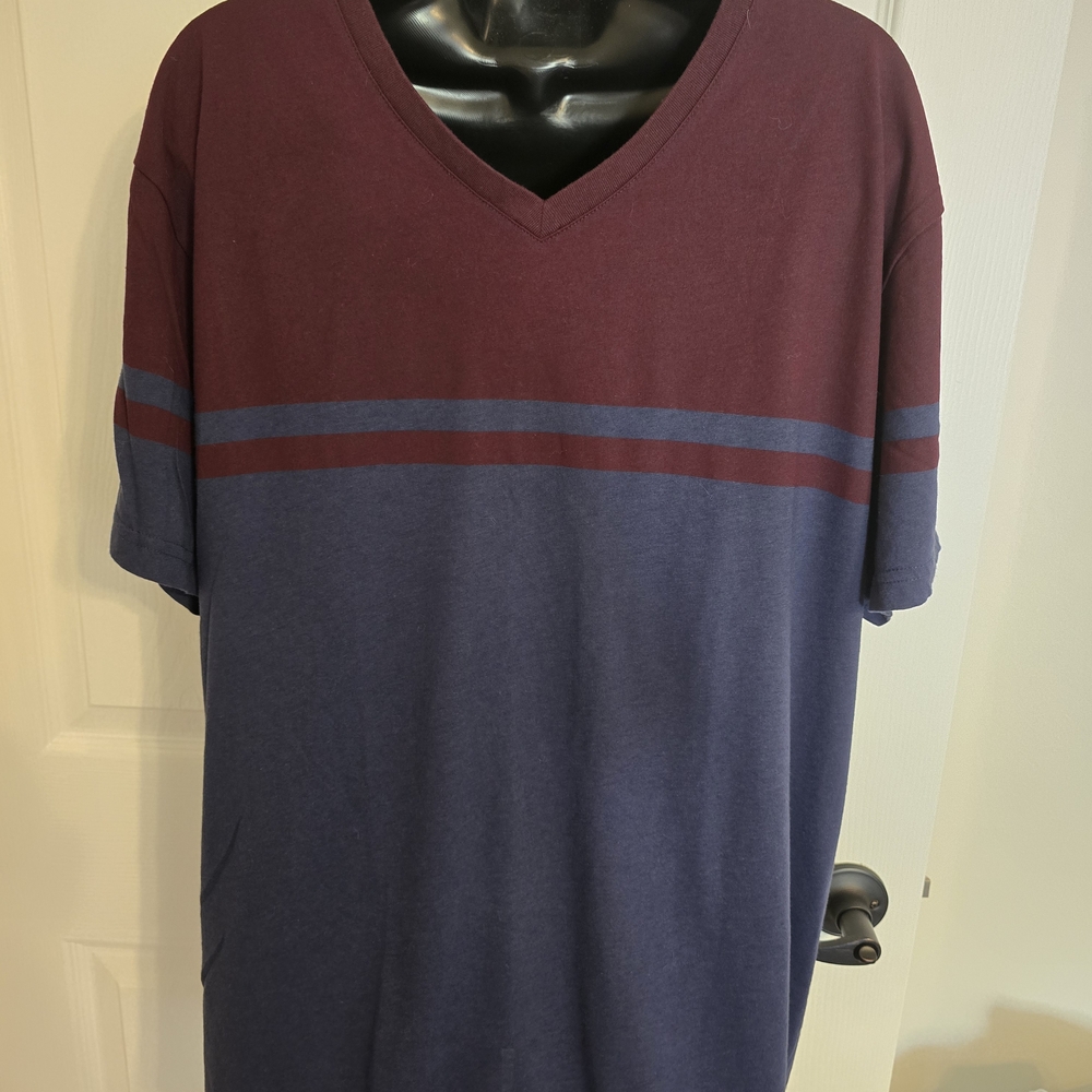 Red and Blue Short Sleeve Tee V-Neck 2 Piece T Shirt Like New Size XXL